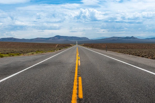 Vista Rota Norte Americana Conhecida Como Estrada Mais Solitária América — Fotografia de Stock