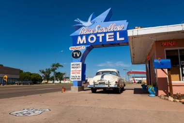 Tucumcari, New Mexico - 9 Temmuz 2014: Tarihi Blue Swallow Motel, ABD Route 66 boyunca, Tucumcari, New Mexico.