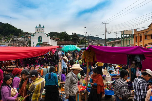 San Juan Chamula México Mayo 2014 Gente Mercado Callejero Pueblo —  Fotos de Stock