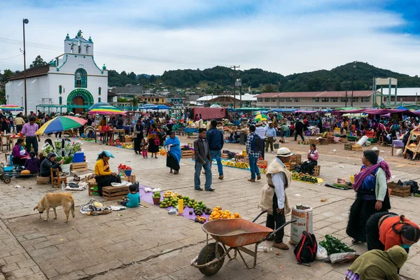 San Juan Chamula México Mayo 2014 Gente Mercado Callejero Pueblo —  Fotos de Stock