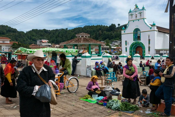 San Juan Chamula Mexico May 2014 People Street Market Town — Stock Photo, Image