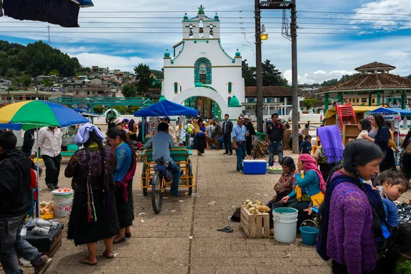 San Juan Chamula México Mayo 2014 Gente Mercado Callejero Pueblo —  Fotos de Stock