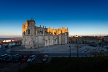 Guarda, Portekiz - 28 Kasım 2015: Portekiz 'in Guarda şehrindeki Guarda Katedrali (Se da Guarda)
