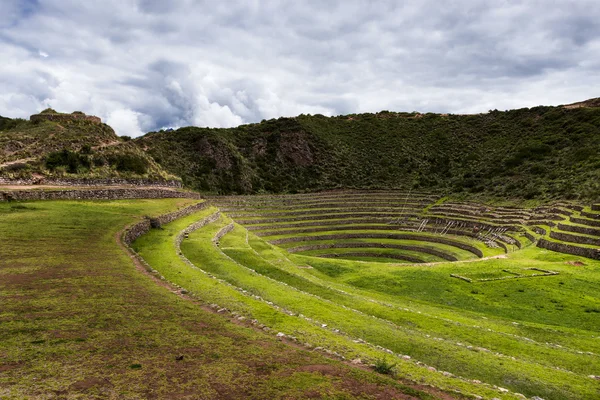 Terrazas circulares incas en Moray, en el Valle Sagrado, Perú . — Foto de Stock