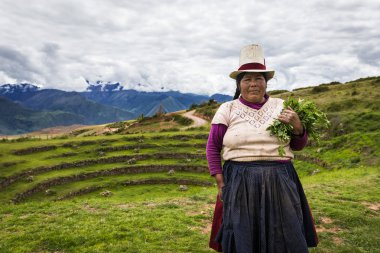 Perulu kadın Maraş, Peru