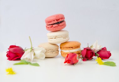 güzel gül ve macarons çeşitleri