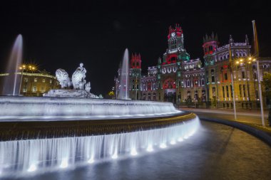 Madrid'da süs çeşme