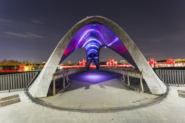 Madrid'da taş köprü