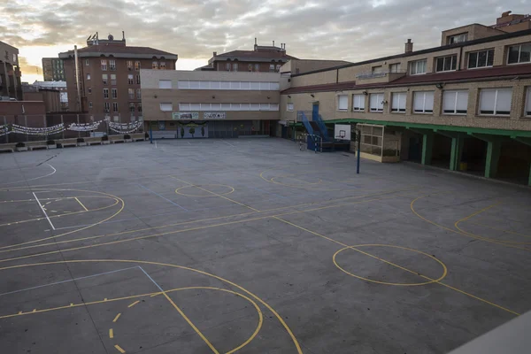 Schoolyard without children — Stock Photo, Image