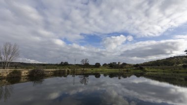 gökyüzünün yansıması