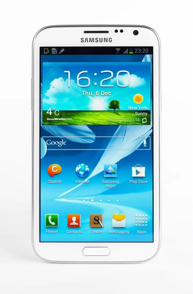 Samsung I9300 Galaxy SIII แยกกันบนสีขาว — ภาพถ่ายสต็อก