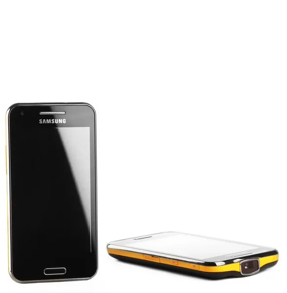 วาร์นา, บัลแกเรีย - 25 กรกฎาคม ค.ศ. 2012: โทรศัพท์มือถือรุ่น Samsung I8530 — ภาพถ่ายสต็อก