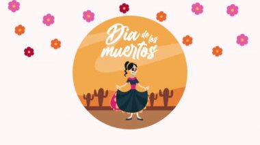 Çölde kadın kafatasıyla kutlanıyor.