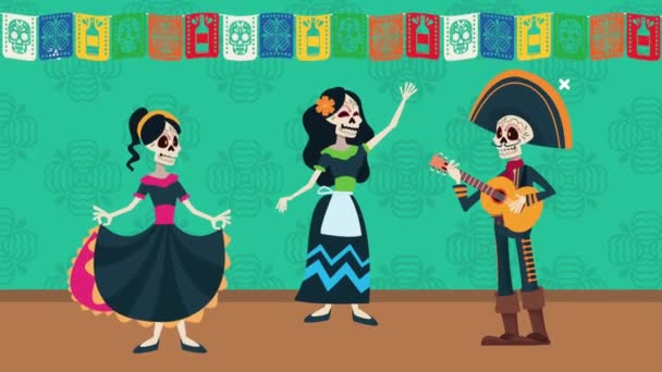 Día de los muertos celebración con mariachis grupo calaveras y guirnaldas — Vídeo de stock