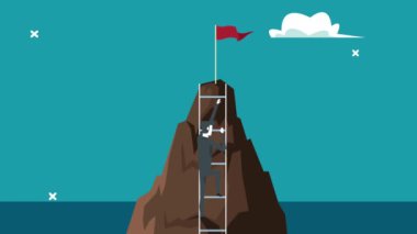 Şık bir işadamı dağda merdivenlerden çıkıyor.