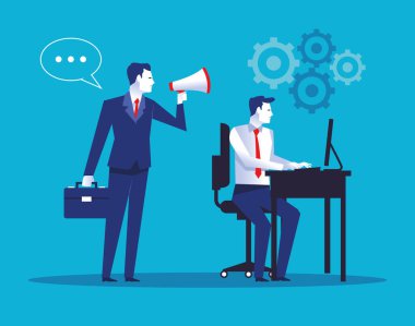 Masaüstünde megafon karakterli iki zarif iş adamı