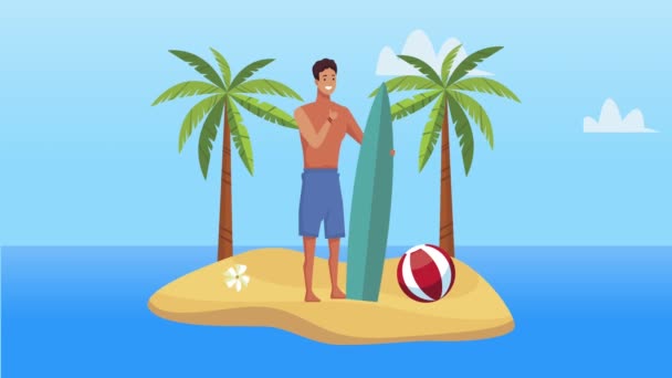 Letní pláž přímořská scéna s mladým mužem surfař — Stock video