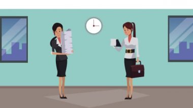 İş yerindeki zarif kadın işçiler.