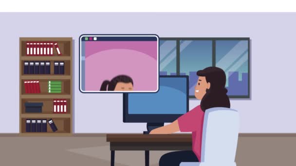 Девушки общаются с рабочим столом в офисе — стоковое видео