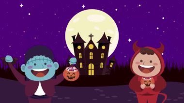 Frankenstein kılığına girmiş çocuklar ve şeytan karakterler.