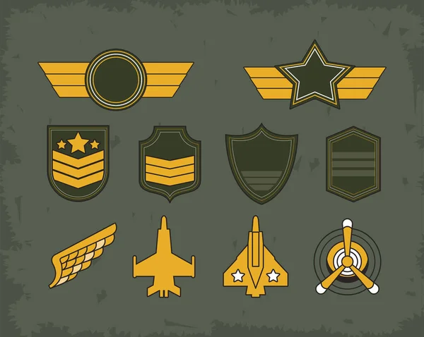 Десять военных эмблем — стоковый вектор