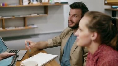 Küçük iş takım toplantısı Cafe