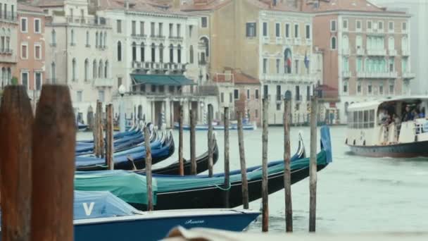 Paisagem com gôndolas em Veneza, Italia — Vídeo de Stock