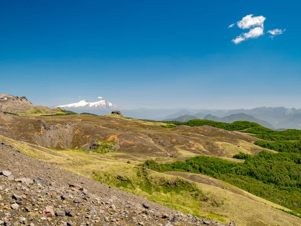 Hiking to the Vulkan Quetrupillan — Stock Photo, Image