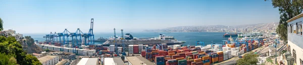 Varlaraisos Limanı üzerinden bir görünüm