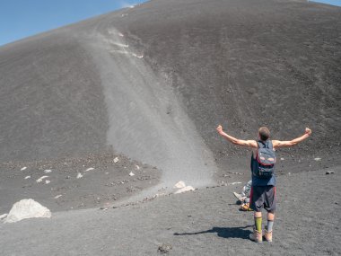 Komik hill volkan Cerro zenci çalışan