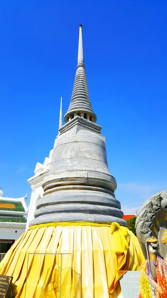 Stu-pa en el templo Phrabuddhabat, provincia de saraburi, Tailandia — Foto de Stock
