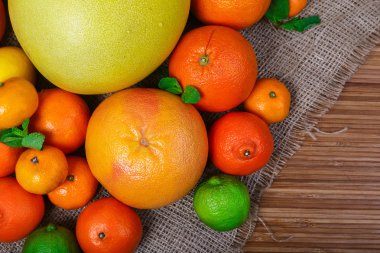 Makro görevden narenciye Höyük