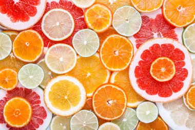 Narenciye dilimlenmiş: portakal, mandalina, limon, limon, tatlım, greyfurt, cadının süpürge yakın çekim makro