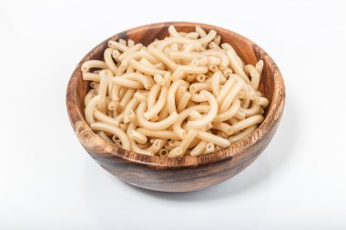 Makarna izole bir beyaz arka plan yakın çekim makro üzerine