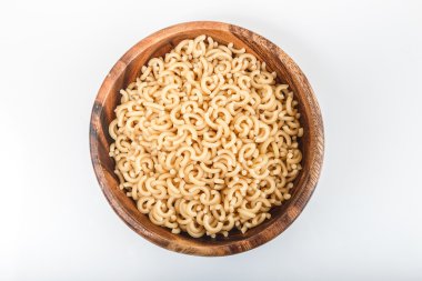 Makarna izole bir beyaz arka plan yakın çekim makro üzerine