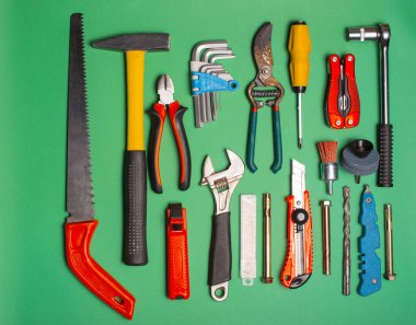 Mühendislik ve onarım kavramları için farklı araçların fotoğraf seti