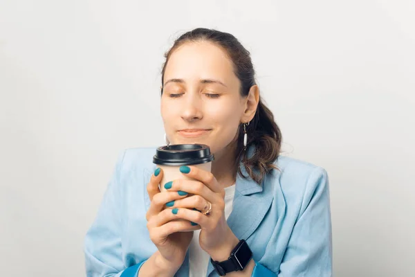 Close Portrait Young Woman Smelling Her Morning Tasty Coffee — Stock Photo, Image