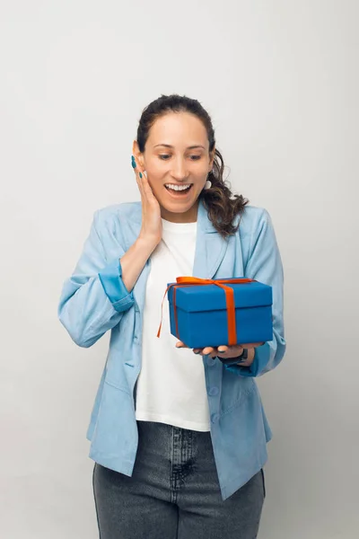 Portrait Excited Amazed Brunette Woman Looking Gift Box Shocked Expression — Stock Photo, Image