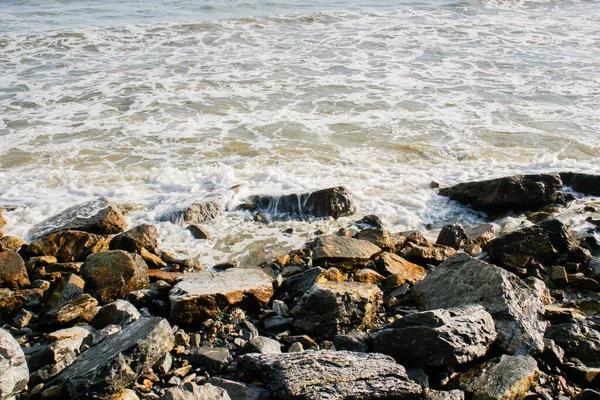 Θάλασσα Θυελλώδη Κύματα Κατά Διάρκεια Της Ημέρας — Φωτογραφία Αρχείου