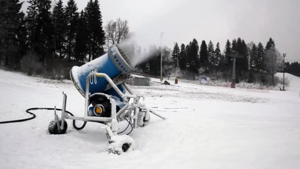 Yapay Snowmaking sistemi — Stok video