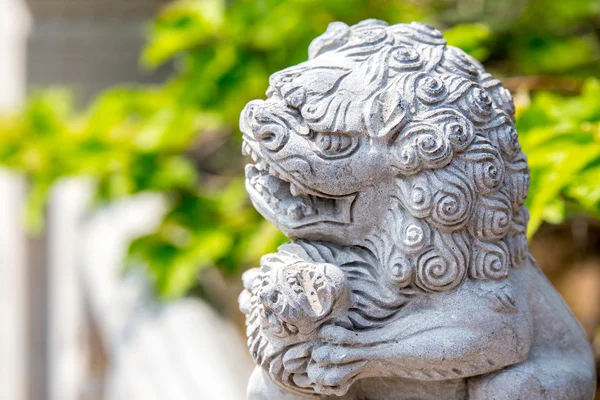Fierce stone lion figure — Stock Photo, Image