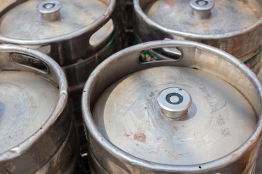 Güneş closeup Ols gümüş bira varil