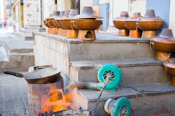 Carbón calefactor para ollas calientes chinas tradicionales —  Fotos de Stock