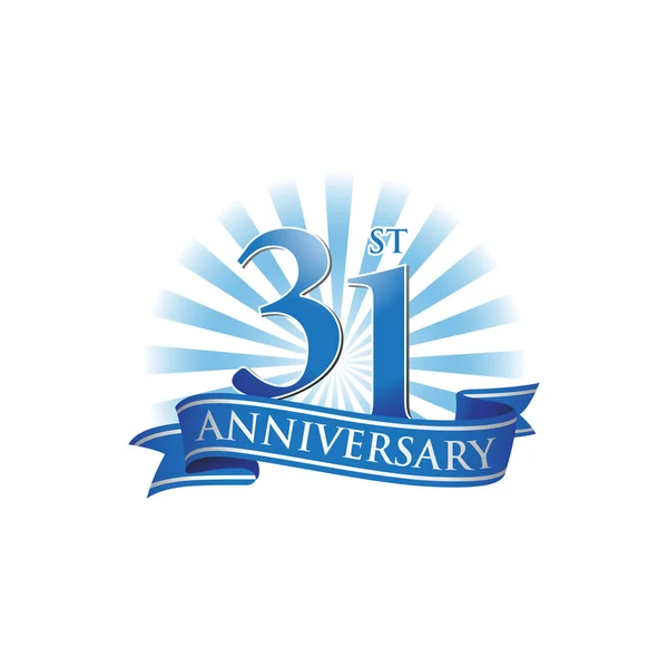 Logo de cinta de 31 aniversario con rayos azules de luz — Vector de stock