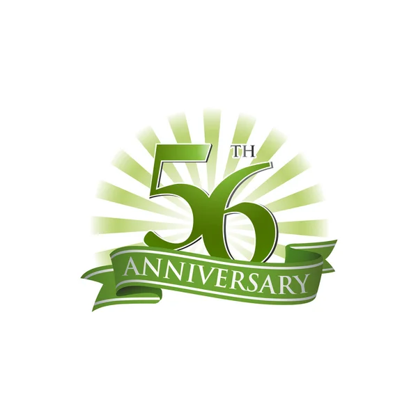 Cinquantaseiesimo anniversario logo nastro con raggi di luce verde — Vettoriale Stock