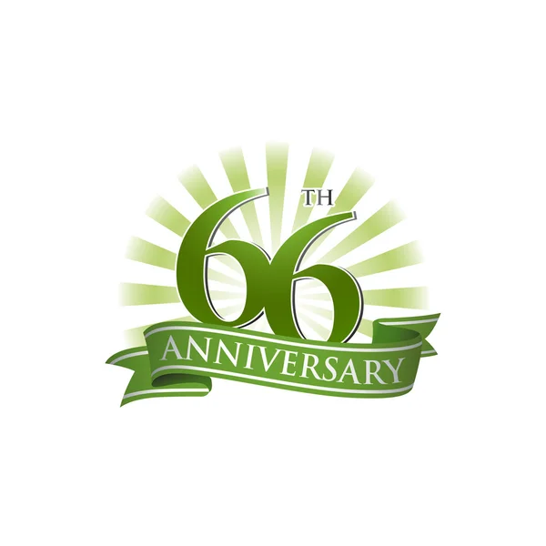 Logo du ruban 66e anniversaire avec des rayons de lumière verts — Image vectorielle