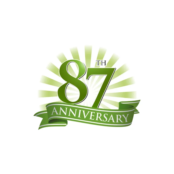 Logo de la cinta del 87 aniversario con rayos verdes de luz — Archivo Imágenes Vectoriales