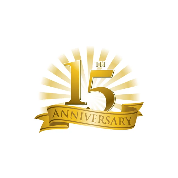 Logo de la cinta del 15 aniversario con rayos dorados de luz — Archivo Imágenes Vectoriales