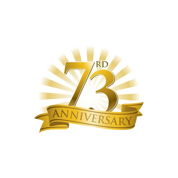 73: e årsdagen ribbon logo med gyllene strålar av ljus — Stock vektor