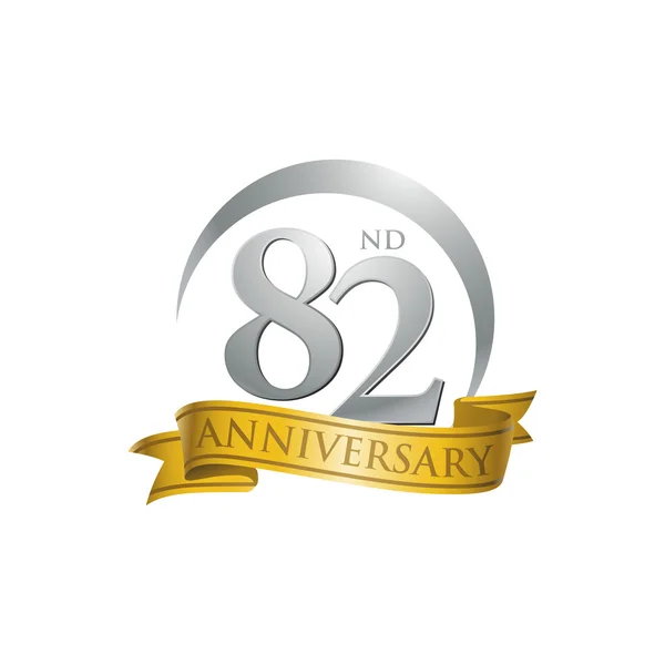 82: a årsdagen ring logo guld band — Stock vektor